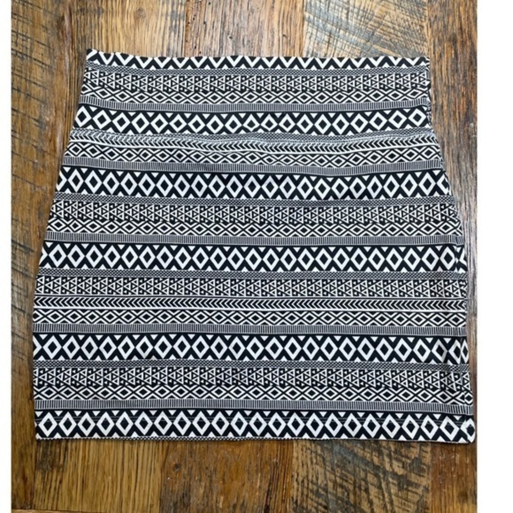 Womens Black White Geometric Print Mini Skirt‎ Atmoshere Western Cowgirl Country
